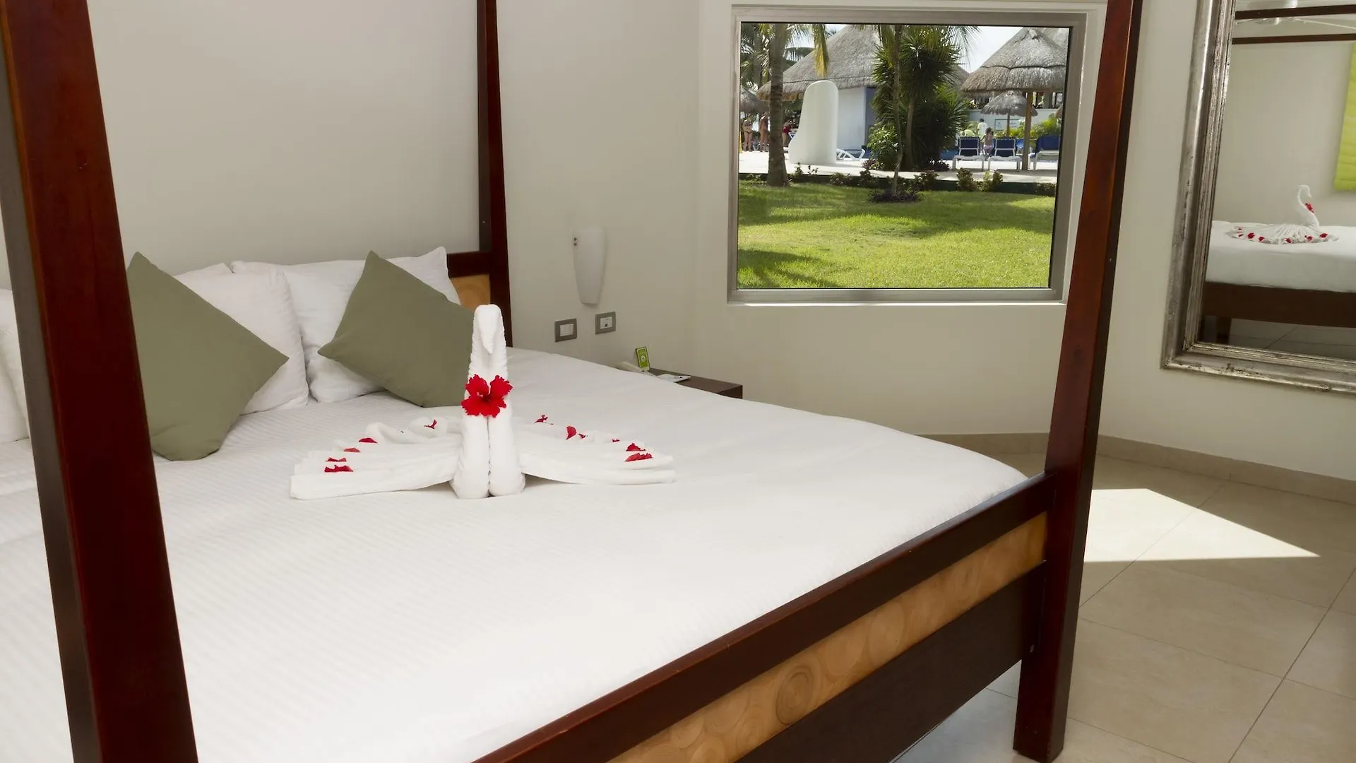 *****  Sandos Caracol Eco Resort & Water Park (Adults Only) Mexico