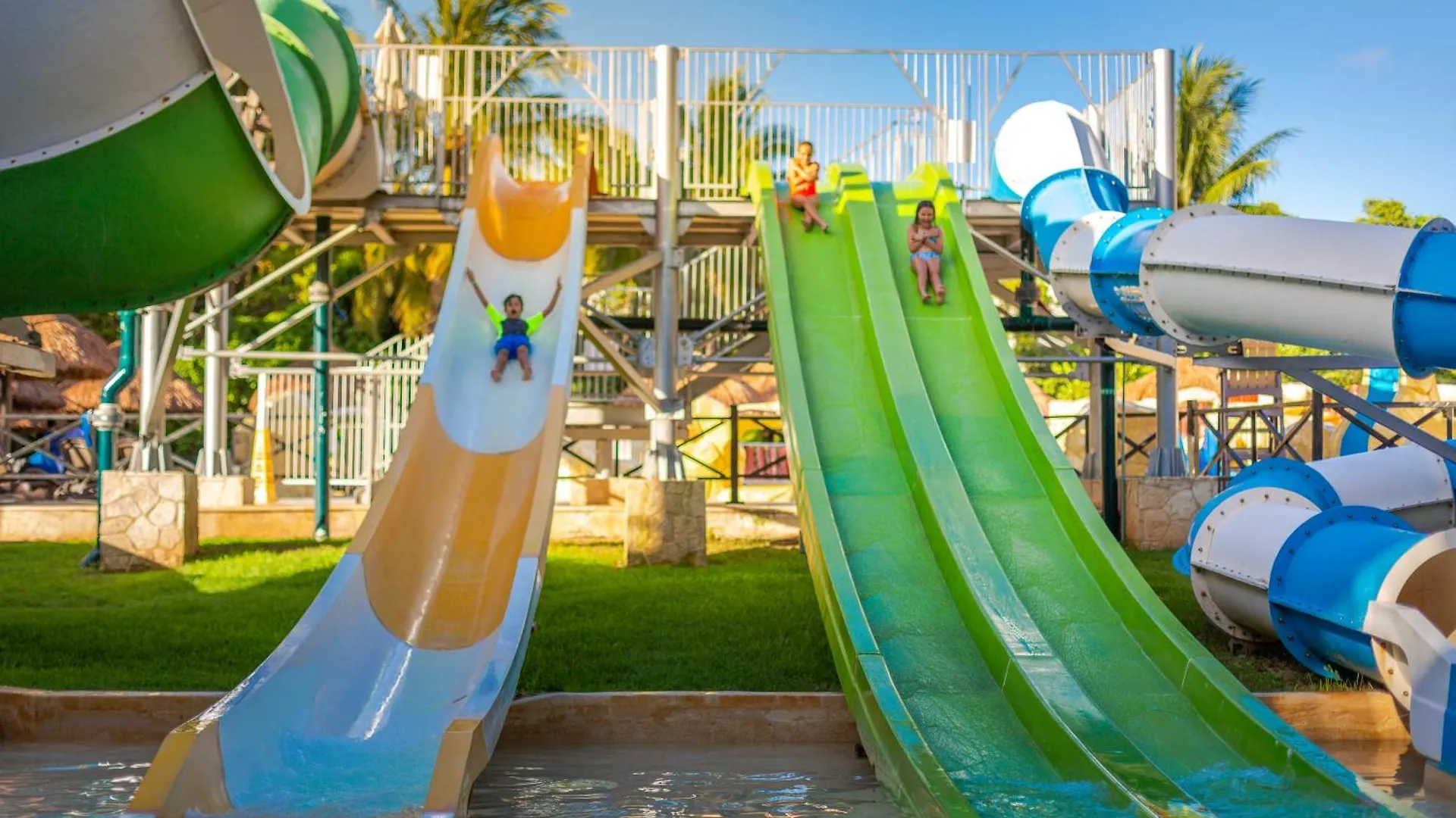 Sandos Caracol Eco Resort & Water Park (Adults Only)  Playa del Carmen