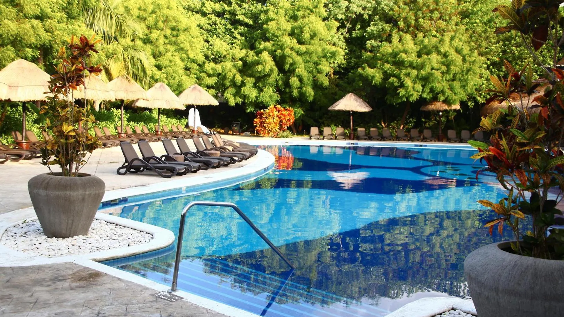 Sandos Caracol Eco Resort & Water Park (Adults Only)