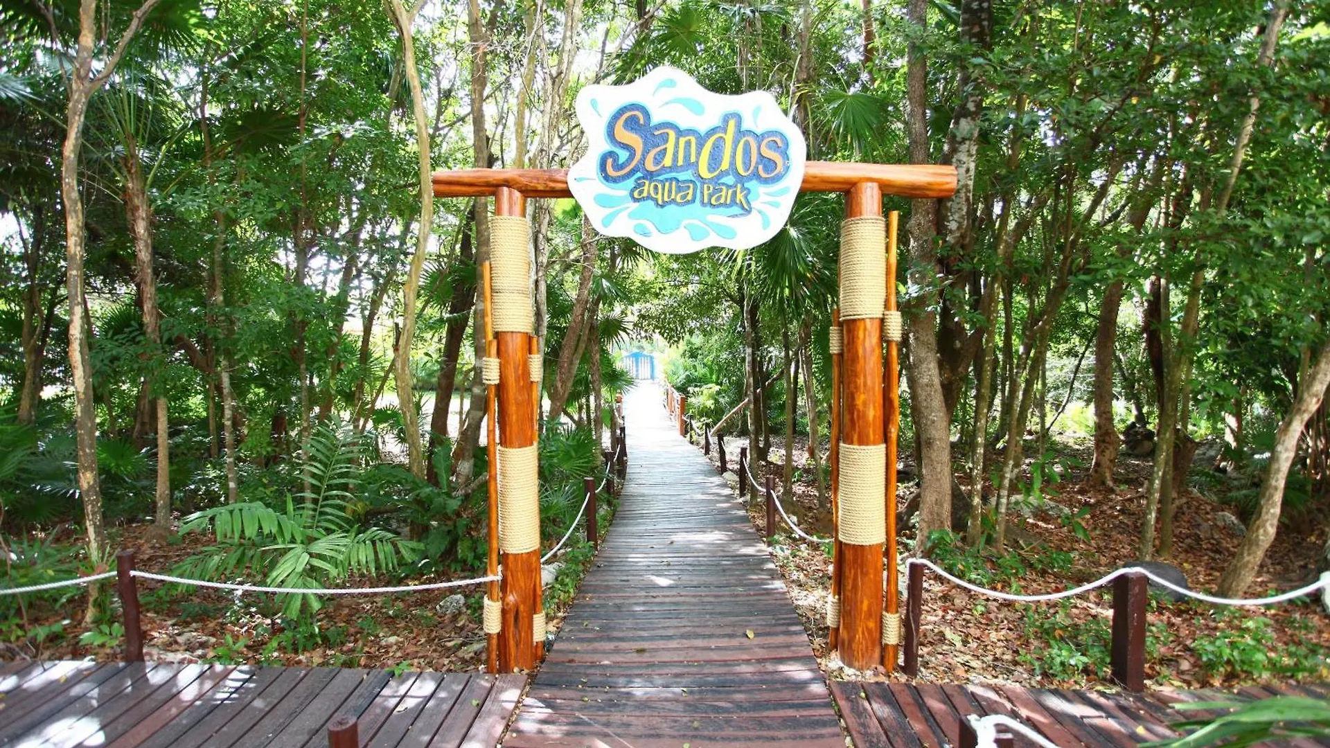Sandos Caracol Eco Resort & Water Park (Adults Only)