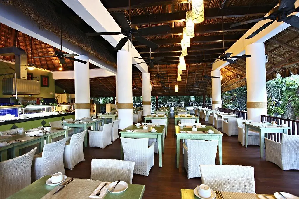 Sandos Caracol Eco Resort & Water Park (Adults Only)